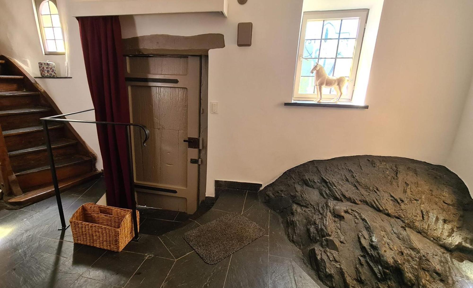 Moselperle- Urlaub Im Historischen Fachwerkhaeuschen Apartamento Bullay Exterior foto