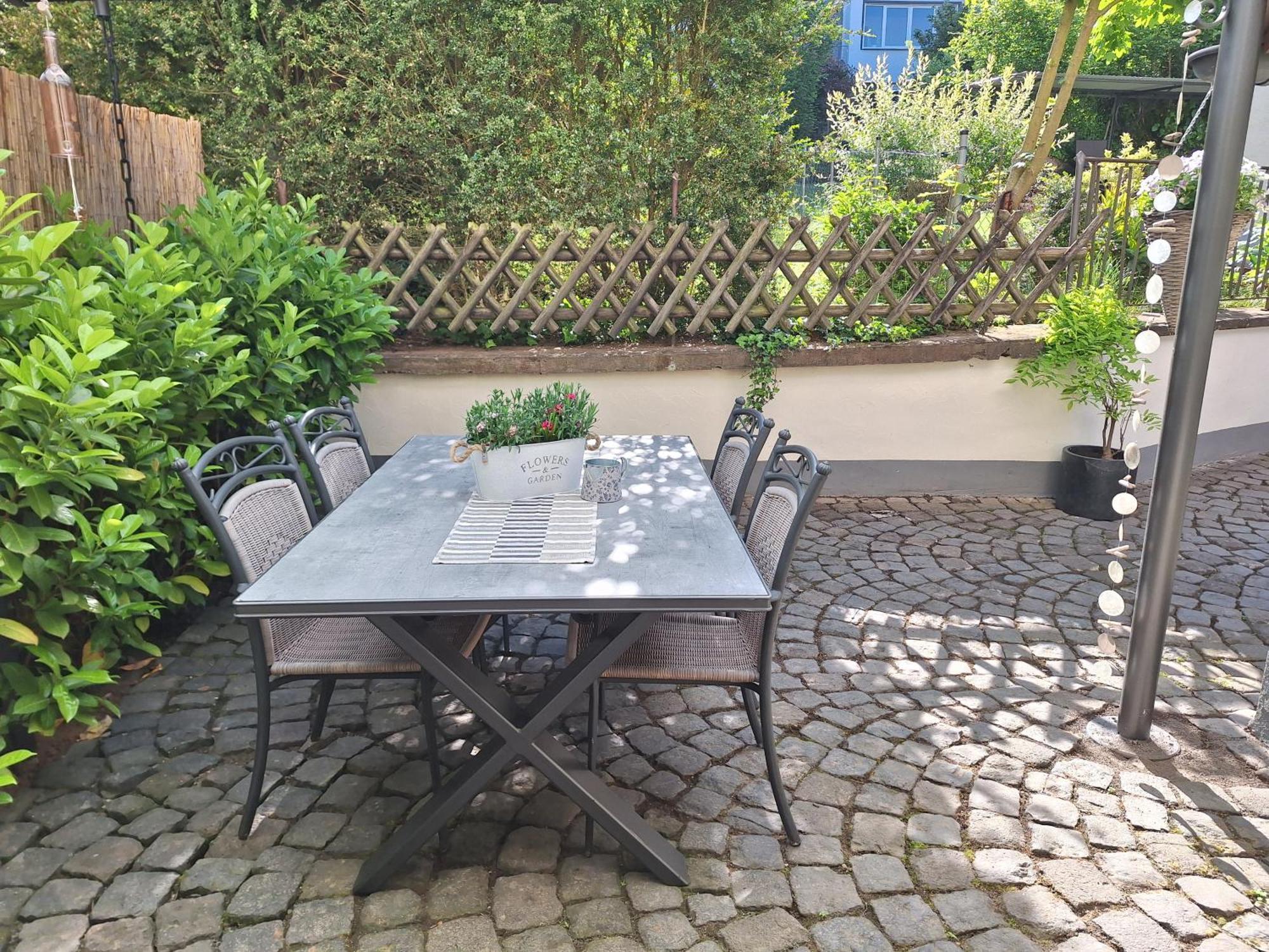 Moselperle- Urlaub Im Historischen Fachwerkhaeuschen Apartamento Bullay Exterior foto